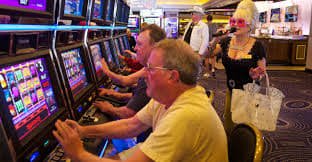 Adults only responsible gaming guidance for the l44 live casino page